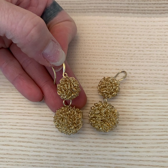 Gold Earings - Picture 2 of 2